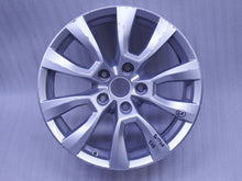 Load image into Gallery viewer, 1x Alufelge 17 Zoll 8.0" 5x120 49ET Glanz Silber 2H6601025A VW Amarok Rim Wheel FEL2031280000yz