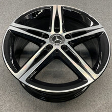 Laden Sie das Bild in den Galerie-Viewer, 4x Alufelge 18 Zoll 7.5" 5x112 49ET Glanz Schwarz A1774010700 Mercedes-Benz Cla FEL9497353241ms