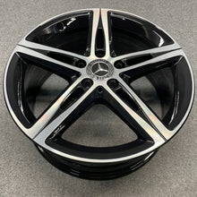 Laden Sie das Bild in den Galerie-Viewer, 4x Alufelge 18 Zoll 7.5" 5x112 49ET Glanz Schwarz A1774010700 Mercedes-Benz Cla FEL9497353241ms