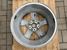 Load image into Gallery viewer, 1x Alufelge 16 Zoll 7.0&quot; 5x108 9671401180 Peugeot 508 Rim Wheel