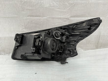 Laden Sie das Bild in den Galerie-Viewer, Frontscheinwerfer Opel Vivaro B 260104643R Rechts Scheinwerfer Headlight SCH6633743597ii