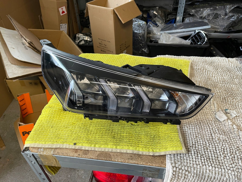 Frontscheinwerfer Hyundai Ioniq 92101-G2200 LED Ein Stück (Rechts oder Links)