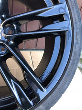 Laden Sie das Bild in den Galerie-Viewer, 1x Alufelge 20 Zoll 9.0" 5x120 7843716 BMW F06 F12 F13 Rim Wheel FEL2416187743ri