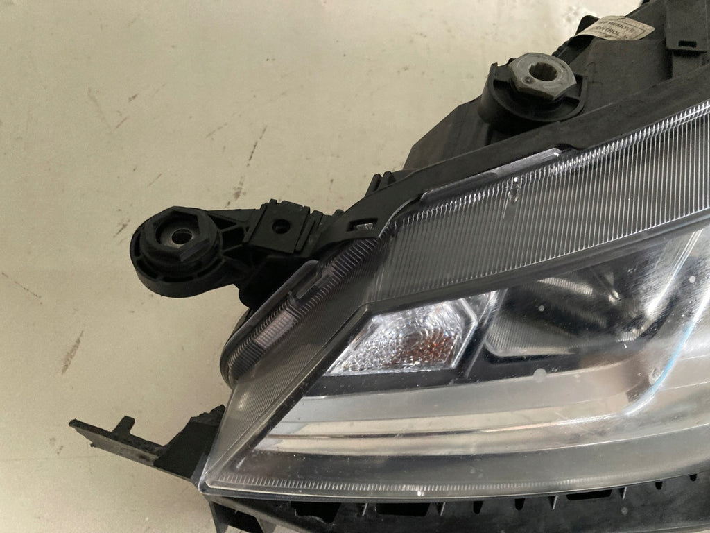 Frontscheinwerfer Seat I Ibiza LED Links Scheinwerfer Headlight