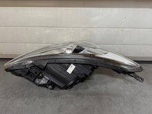 Load image into Gallery viewer, Frontscheinwerfer Hyundai I I40 92102-3Z030 LED Rechts Scheinwerfer Headlight