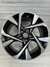 Load image into Gallery viewer, 1x Alufelge 18 Zoll 7.5" 5x114.3 52ET Glanz Silber 52910-J9800 Hyundai Kona FEL9195505578lx