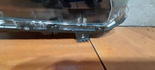 Laden Sie das Bild in den Galerie-Viewer, Frontscheinwerfer Peugeot 2008 208 II 9650436380 L855612 LED Links Headlight