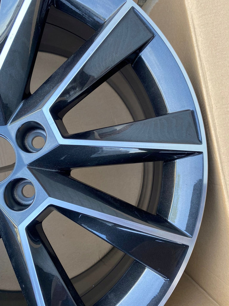 1x Alufelge 17 Zoll 7.0" 5x100 5JJ601025 Skoda Fabia Rapid Rim Wheel