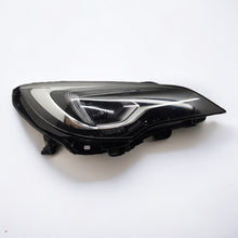 Laden Sie das Bild in den Galerie-Viewer, Frontscheinwerfer Opel Astra 39023763 LED Rechts Scheinwerfer Headlight