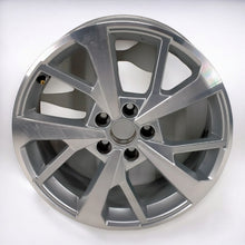 Load image into Gallery viewer, 1x Alufelge 18 Zoll 7.0&quot; 5x112 43ET Glanz Silber 83A601025 Audi Q3 Rim Wheel