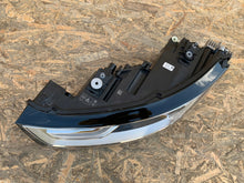 Load image into Gallery viewer, Frontscheinwerfer Audi A1 8XA941005 Xenon Ein Stück (Rechts oder Links)