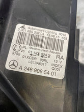 Laden Sie das Bild in den Galerie-Viewer, Frontscheinwerfer Mercedes-Benz W246 A2469065401 Rechts Scheinwerfer Headlight SCH6847970056mc