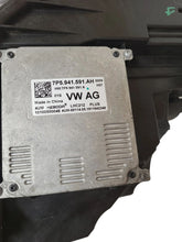 Laden Sie das Bild in den Galerie-Viewer, Frontscheinwerfer Skoda Octavia 5E1941015 Vorderseite Scheinwerfer Headlight SCH1349535042oh