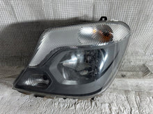 Laden Sie das Bild in den Galerie-Viewer, Frontscheinwerfer Mercedes-Benz Sprinter A9068205600 Links Headlight