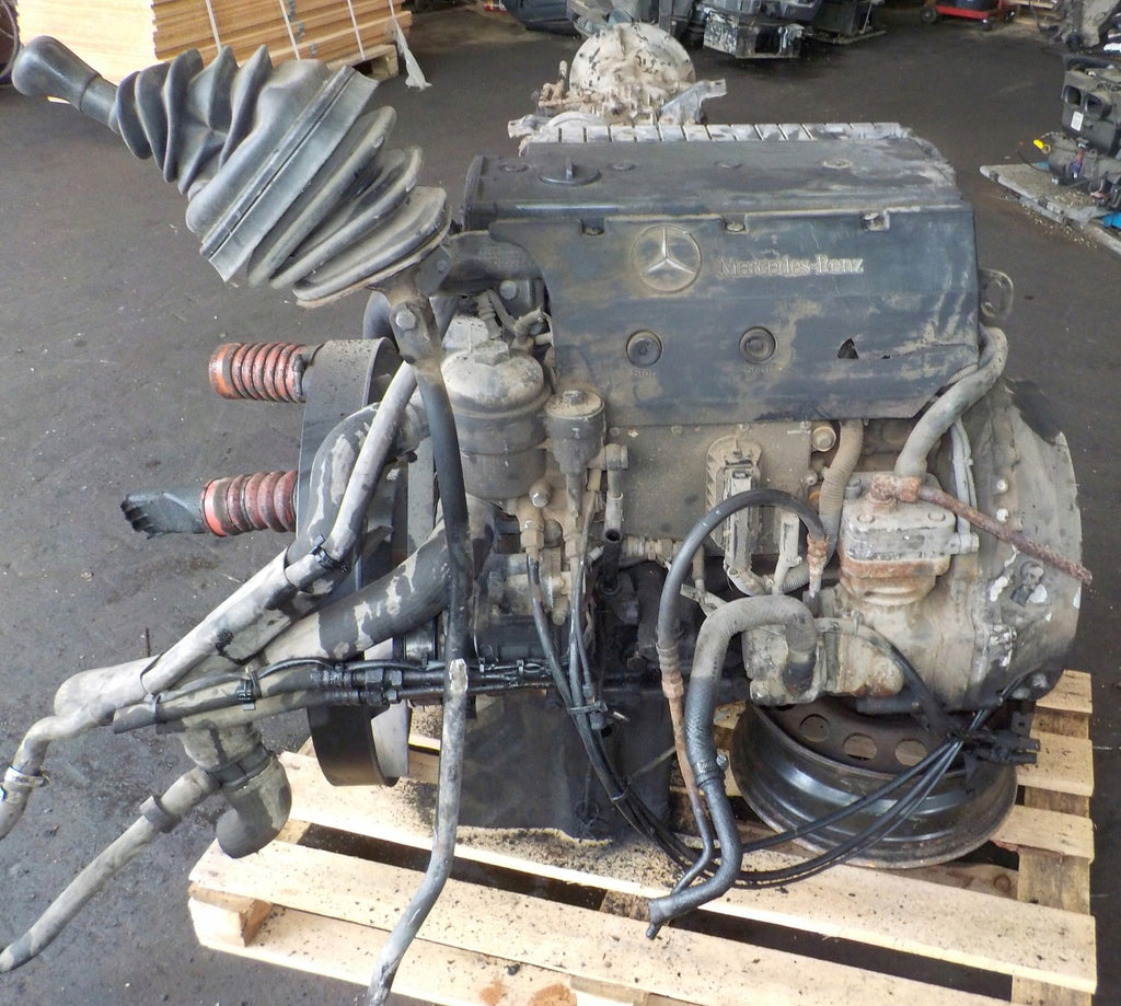 Motor Mercedes-Benz A9040152002 Diesel Engine Unkomplett