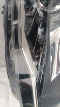 Laden Sie das Bild in den Galerie-Viewer, Frontscheinwerfer Skoda Rapid 5JB941016C Xenon Rechts Scheinwerfer Headlight SCH6952517972de
