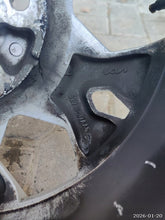 Load image into Gallery viewer, 1x Alufelge 16 Zoll 6.5" 5x114.3 50ET Glanz Silber 52910-J7AA0 Kia I Rim Wheel FEL2218972318wy