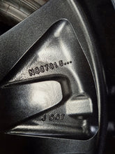Load image into Gallery viewer, 1x Alufelge 17 Zoll 6.5" 5x114.3 45ET Glanz Graphit N867015 Mg Leaf Rim Wheel FEL6939331892ob