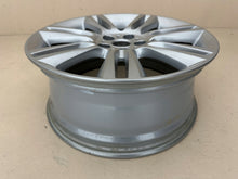 Laden Sie das Bild in den Galerie-Viewer, 1x Alufelge 18 Zoll 7.5&quot; 5x108 46ET GX73-1007 Jaguar Xe Rim Wheel