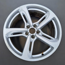 Laden Sie das Bild in den Galerie-Viewer, 1x Alufelge 19 Zoll 8.5&quot; 5x112 8W0601025CD Audi Rim Wheel