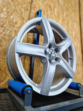 Laden Sie das Bild in den Galerie-Viewer, 4x Alufelge 18 Zoll 7.5" 5x112 39ET Glanz Silber 52176 VW I Rim Wheel FEL1506238839ya