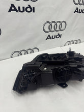 Load image into Gallery viewer, Frontscheinwerfer Audi A3 8V0941005E Bi-Xenon Ein Stück (Rechts oder Links) SCH8865980461vc