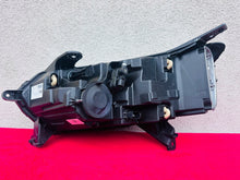 Laden Sie das Bild in den Galerie-Viewer, Frontscheinwerfer Dacia Sandero III Logan 260101940 Rechts Headlight SCH1425894876ju