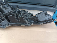 Laden Sie das Bild in den Galerie-Viewer, Frontscheinwerfer Toyota Corolla 81150-02S70 LED Ein Stück (Rechts oder Links)