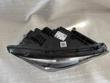 Laden Sie das Bild in den Galerie-Viewer, Frontscheinwerfer Mercedes-Benz W247 A2479061405 Full LED Rechts Headlight SCH1444938742cy