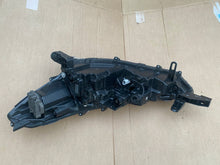 Laden Sie das Bild in den Galerie-Viewer, Frontscheinwerfer Toyota Corolla LED Rechts Scheinwerfer Headlight SCH7432654185fl
