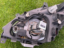 Load image into Gallery viewer, Frontscheinwerfer Mercedes-Benz Sprinter 9068201061 Xenon Rechts Headlight