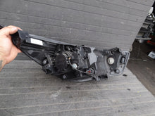 Laden Sie das Bild in den Galerie-Viewer, Frontscheinwerfer Kia Rio IV Links Scheinwerfer Headlight