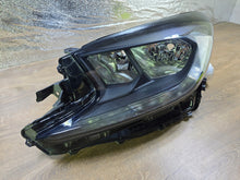Laden Sie das Bild in den Galerie-Viewer, Frontscheinwerfer Toyota Aygo X Links Scheinwerfer Headlight SCH8957887326uu