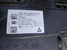 Laden Sie das Bild in den Galerie-Viewer, Frontscheinwerfer Mercedes-Benz Cla A1189061401 LED Rechts Headlight SCH1475766316mm