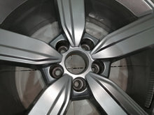 Laden Sie das Bild in den Galerie-Viewer, 1x Alufelge 20 Zoll 9.0" 5x112 38ET Glanz Silber 4KE601025 Audi E-Tron Rim Wheel FEL2798534675vk