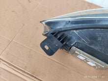 Load image into Gallery viewer, Frontscheinwerfer Ford Focus JX7B-13E014-CE JX7B-13E014CEJX7B13E014 LED Rechts SCH6361772341vv