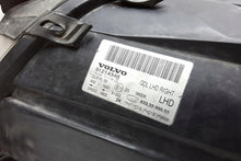 Load image into Gallery viewer, Frontscheinwerfer Volvo V70 III Xc70 S80 I 31214348 Xenon Rechts oder Links