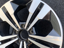 Laden Sie das Bild in den Galerie-Viewer, 1x Alufelge 18 Zoll 7.5&quot; 5x112 53ET A2474012900 Mercedes-Benz X247 Rim Wheel