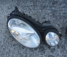 Load image into Gallery viewer, Frontscheinwerfer Mercedes-Benz W211 A2118201461 Rechts Scheinwerfer Headlight
