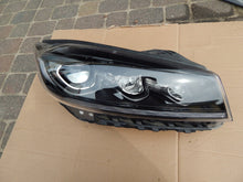 Load image into Gallery viewer, Frontscheinwerfer Kia Sorento III 92102-C5620 Rechts Scheinwerfer Headlight