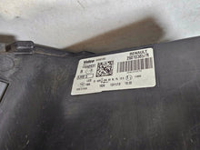Laden Sie das Bild in den Galerie-Viewer, Frontscheinwerfer Renault Megane IV 260601093R Ein Satz Scheinwerfer Headlight SCH2814400534ym