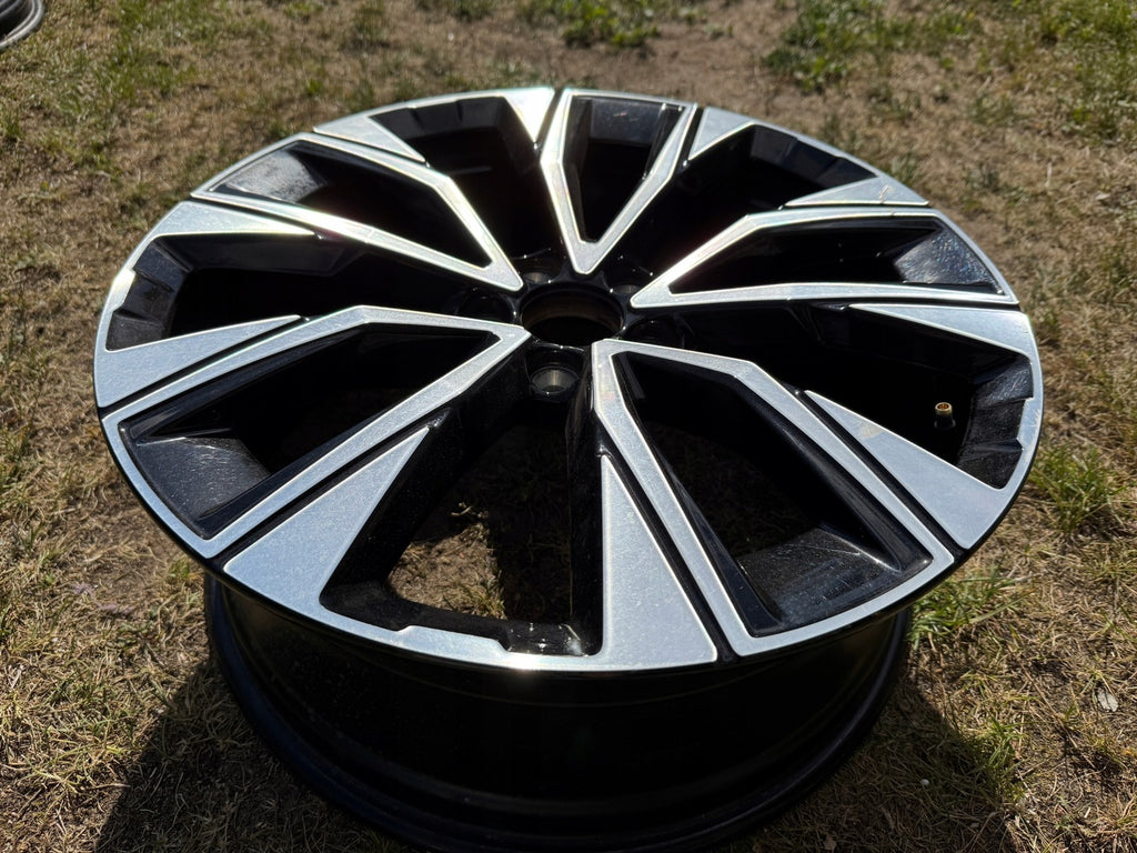 1x Alufelge 19 Zoll 7.5" 5x108 50 5ET 32358598 Volvo S60 V60 Xc90 Xc60 Ii