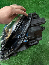 Laden Sie das Bild in den Galerie-Viewer, Frontscheinwerfer VW Tiguan 5NB941035B Full LED Links Scheinwerfer Headlight