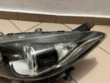 Load image into Gallery viewer, Frontscheinwerfer Mazda Bm BHR1-51040 Links Scheinwerfer Headlight SCH2153339142wb