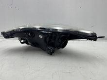 Laden Sie das Bild in den Galerie-Viewer, Frontscheinwerfer Toyota Ractis Rechts Scheinwerfer Headlight SCH8776655912kt