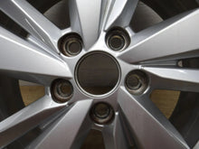 Load image into Gallery viewer, 1x Alufelge 15 Zoll 5.5&quot; 5x100 40ET 2G0601025 VW Polo Rim Wheel