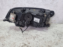 Laden Sie das Bild in den Galerie-Viewer, Frontscheinwerfer VW Caddy 2K1941032A Ein Satz Scheinwerfer Headlight SCH6724983769je