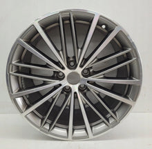 Load image into Gallery viewer, 1x Alufelge 19 Zoll 9.0" 5x120 44ET 6863423 BMW 5 G31 G30 G32 Rim Wheel FEL9729861112qo