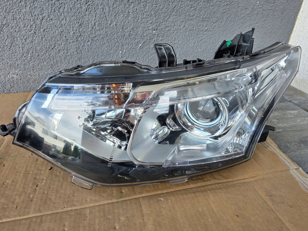 Frontscheinwerfer Mitsubishi Outlander III Ein Satz Scheinwerfer Headlight
