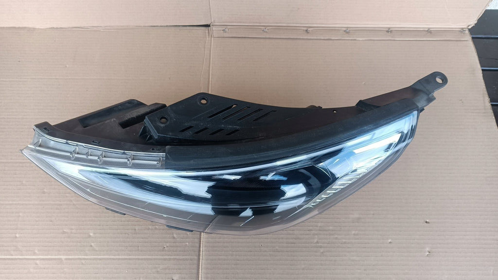 Frontscheinwerfer Hyundai I30 III 92102G4600 LED Ein Stück (Rechts oder Links)